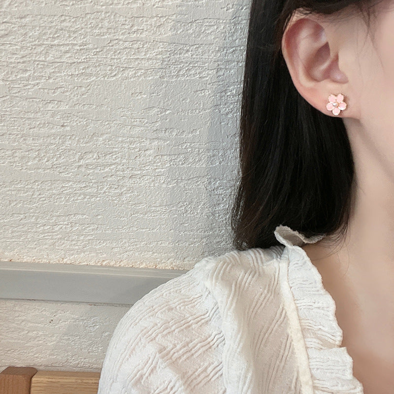 Women's Sier Needle Cute Cat Flower Style Simple Graceful Earrings