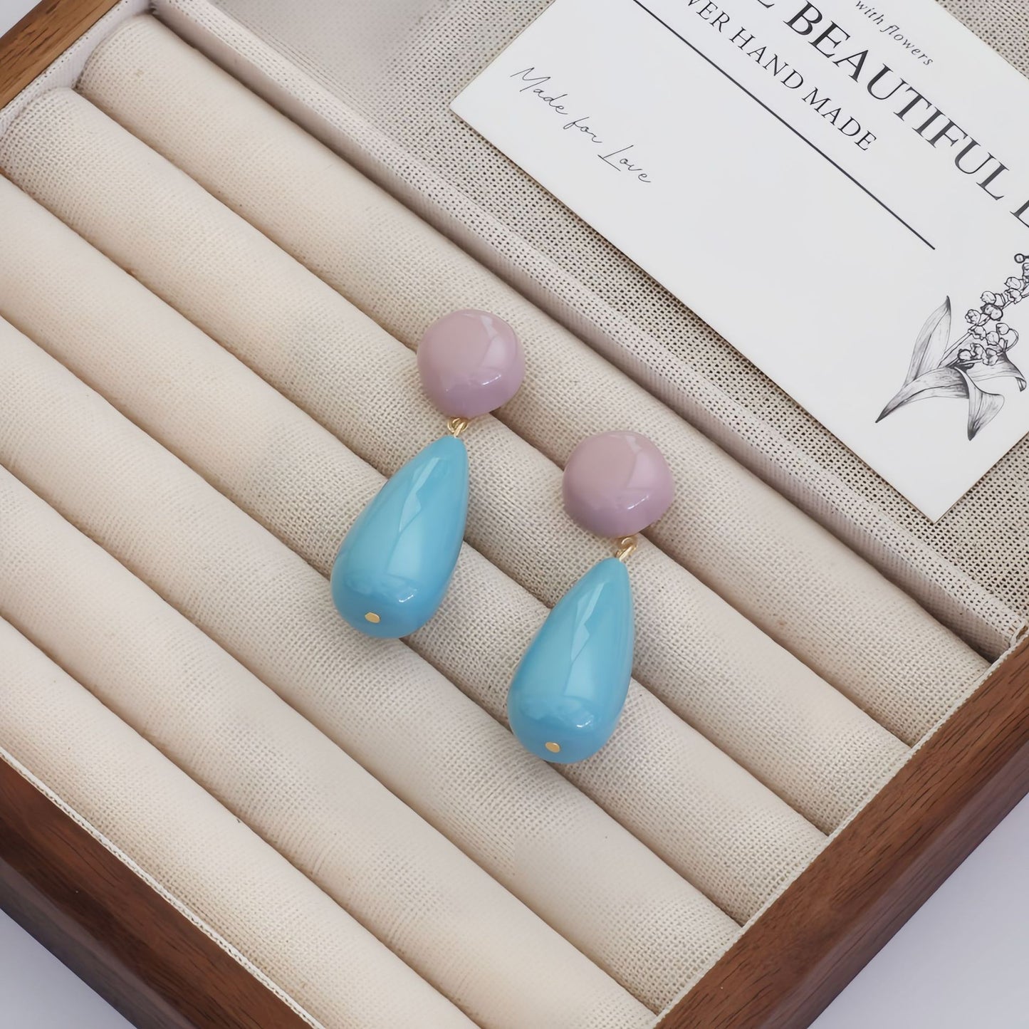 Women's Retro Blooming Acrylic Curved For Simple Stud Earrings