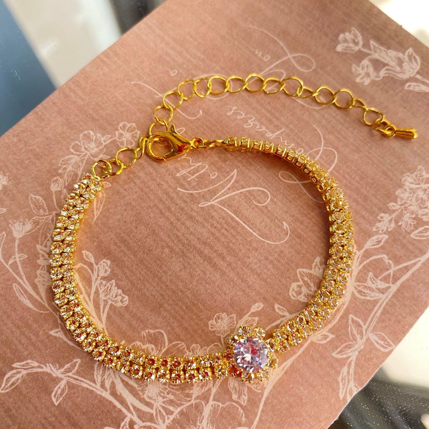 Shining Full Diamond Alloy Female Niche Design Light Bracelet
