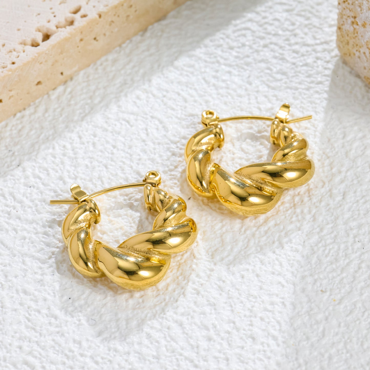 Women's Short Stout Twisted Gold-plated Stainless Steel Rings