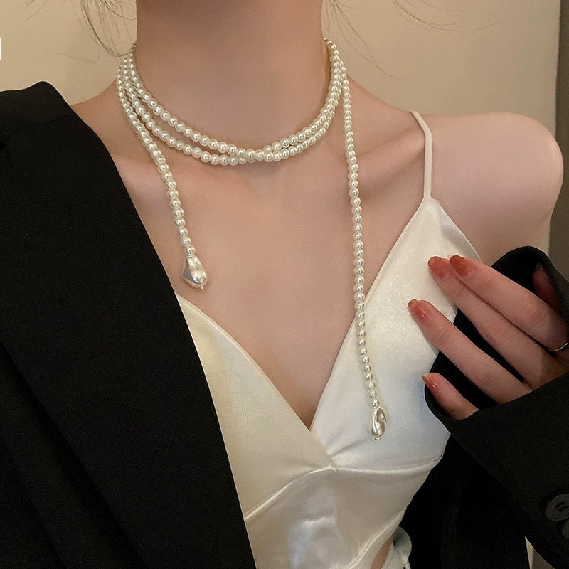 Women's White Pearl Elegant Long Gentle High-grade Necklaces