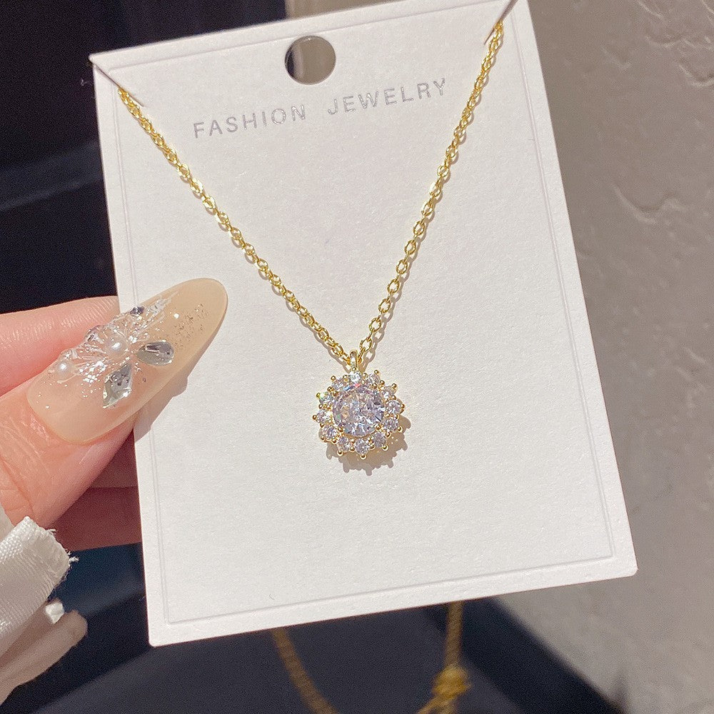 Women's Minority Simple Fashionable Elegant Zircon Clavicle Chain Titanium Steel Accessory Necklace
