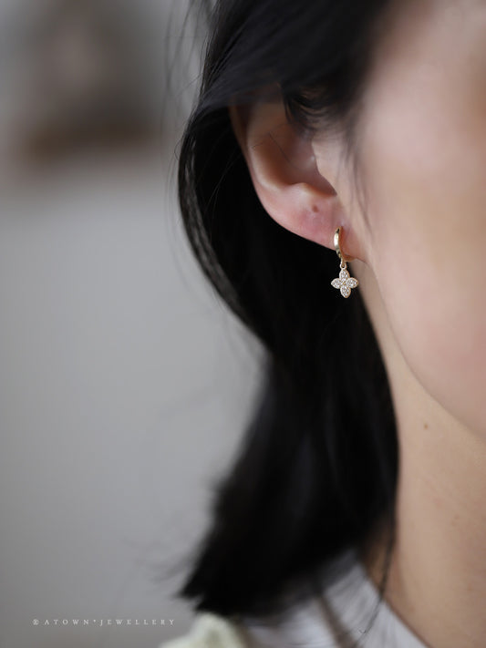 Plated Ear Diamond Cross Flower Exquisite Rings