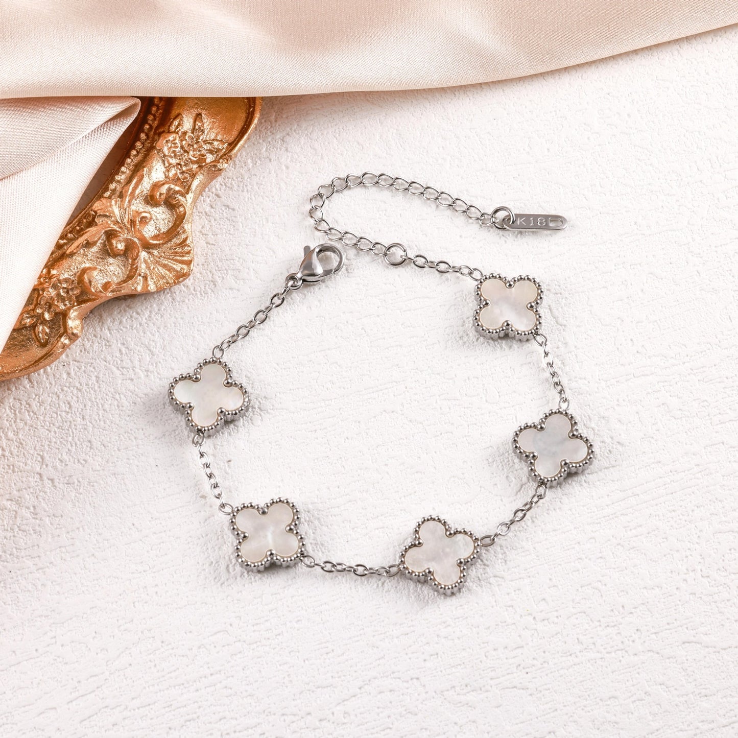 Popular High-quality Titanium Steel Clover Real Fritillary Bracelet