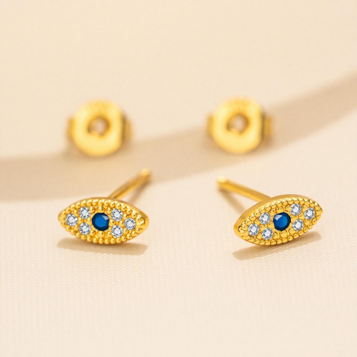High Sense Mild Luxury Retro Zircon Female Earrings