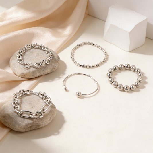 Women's Fashion Light Luxury Temperament Wave Knotted Geometric Round Bracelet