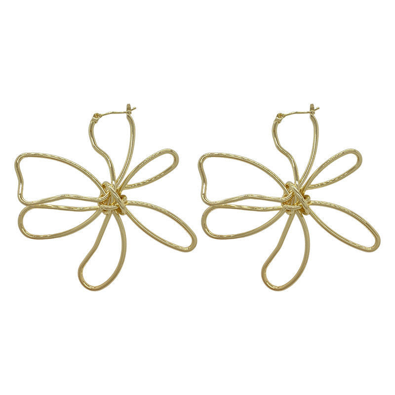 Retro Minimalist Metal Line Flower Fashion Minority Design Earrings