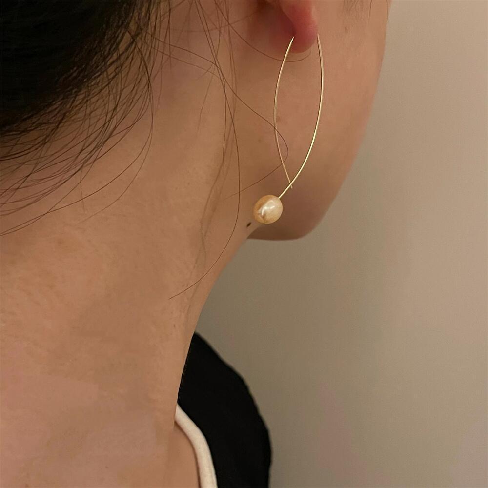 Elegant Retro Simple Graceful Fresh Water Pearl Cold Advanced Cross Earrings