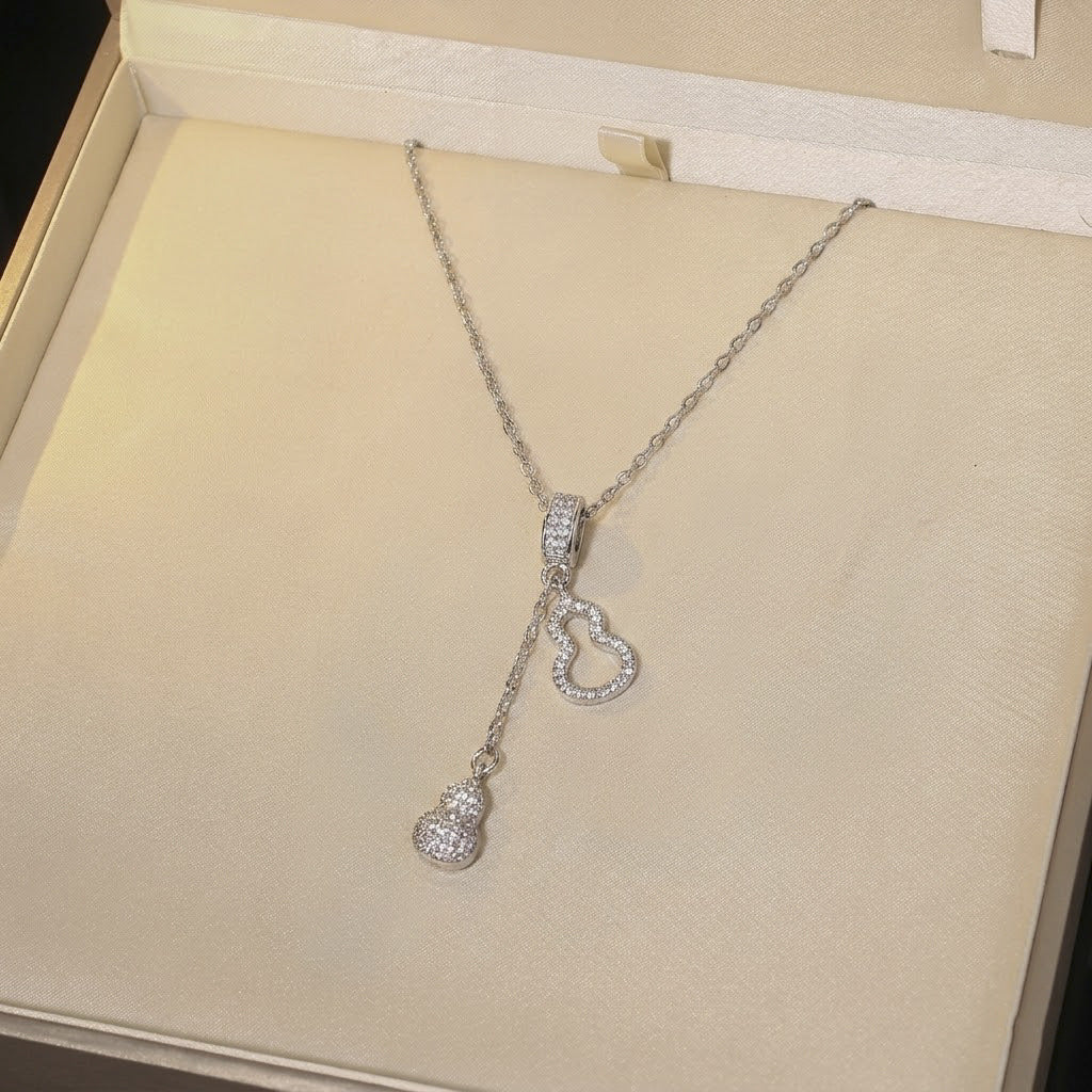 Women's Elegant Rainbow Fashion Star Moon Clavicle Necklaces