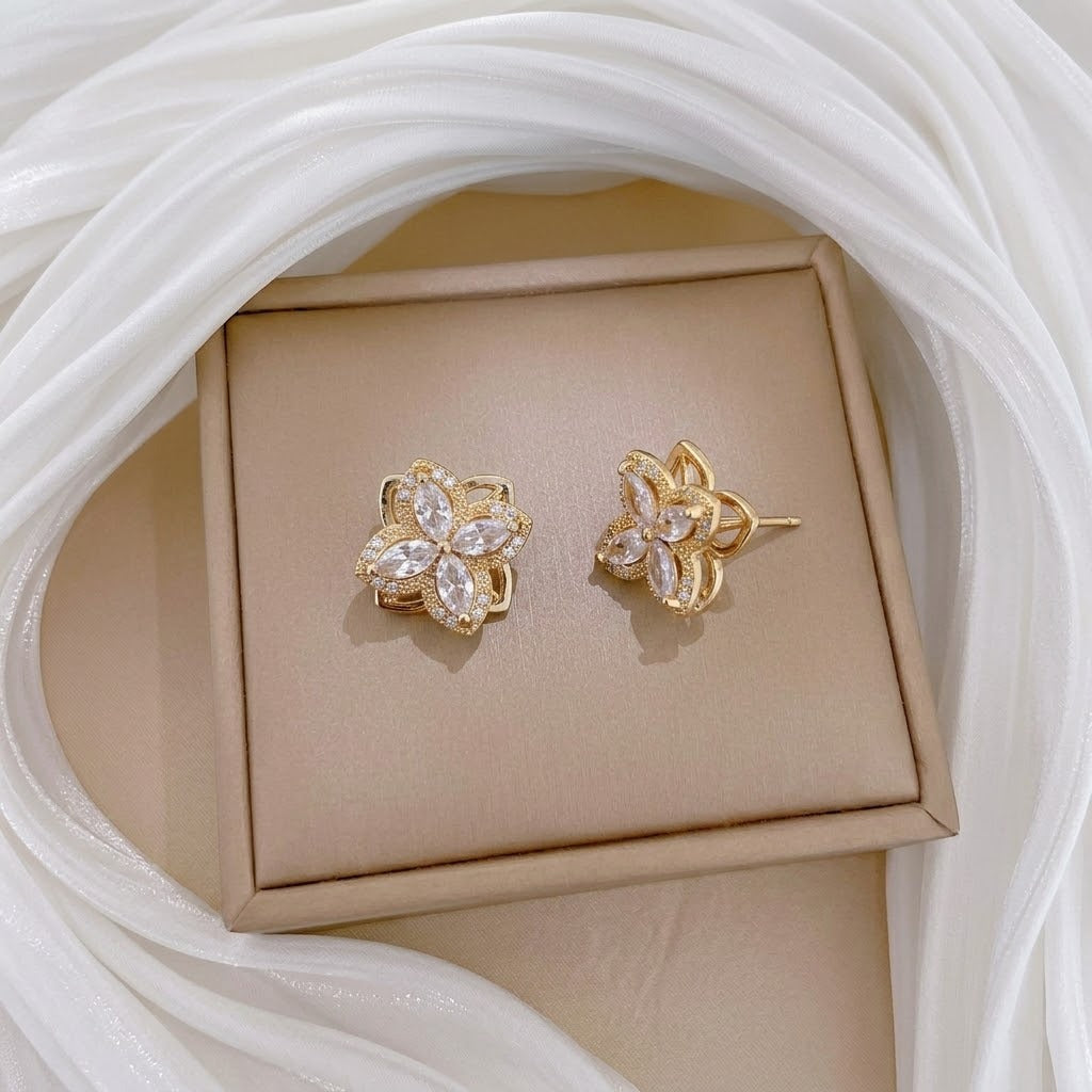 Design Rotating Bauhinia Zircon Flower Gas Clavicle Chain Necklace