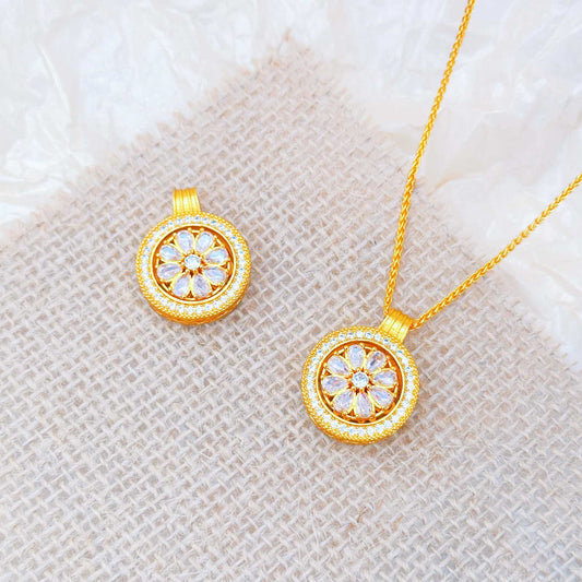 Alluvial Gold Full Diamond Sunflower Rotating Compass Design High Pendants