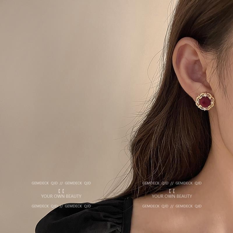Women's Burgundy Veet Ear Clip For Design Elegant Earrings