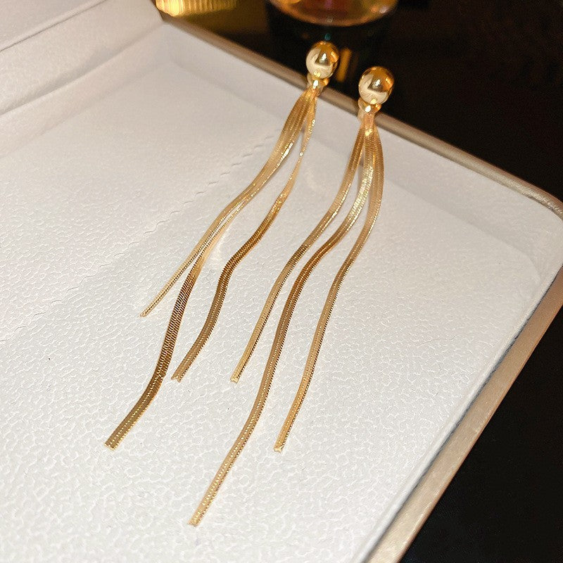 Women's Needle Round Flower Tassel Vintage Metal Earrings