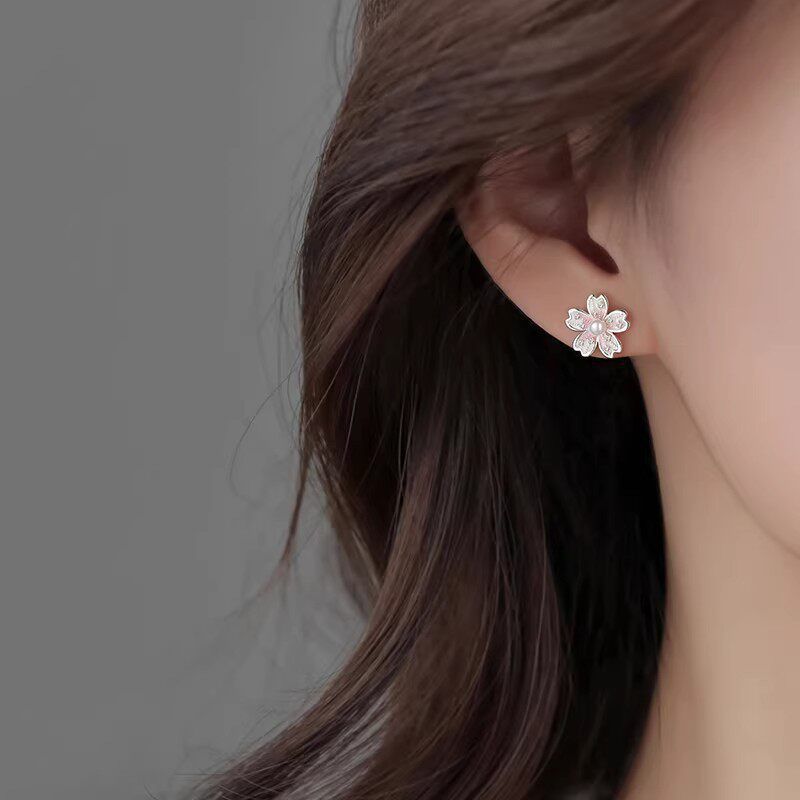 Women's Blossom Ear Cute Refreshing Design Flower Light Luxury High Stud Earrings