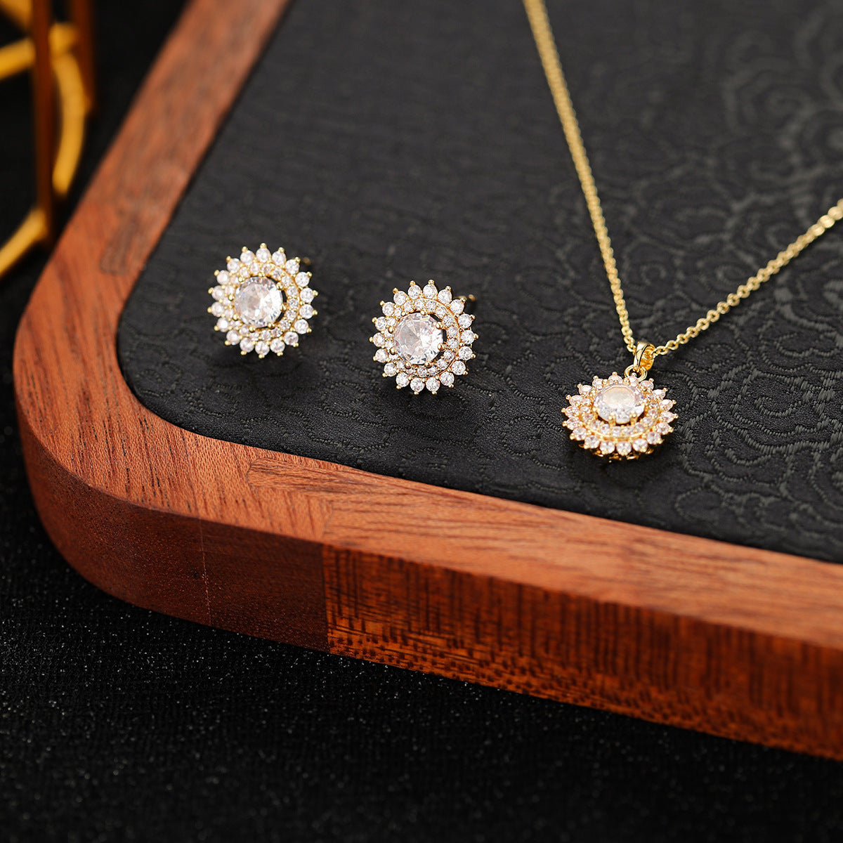 Glamorous Comfortable Two-piece Affordable Luxury Fashion Jewelry Set