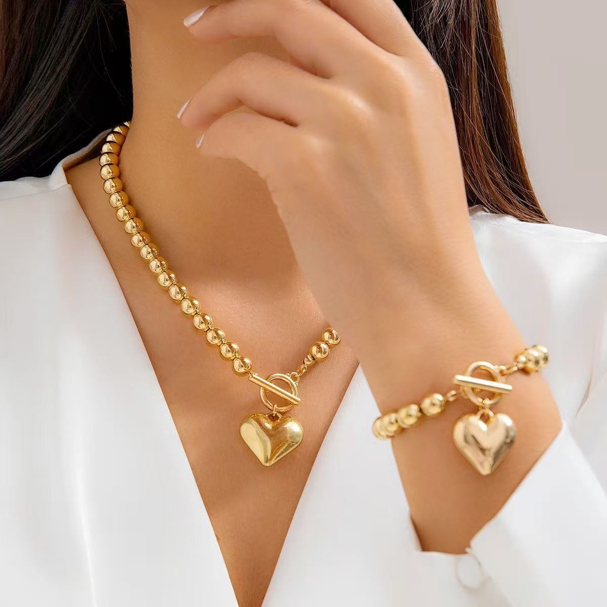 Women's Exaggerated Geometry Round Beads Imitation Pearl Necklace