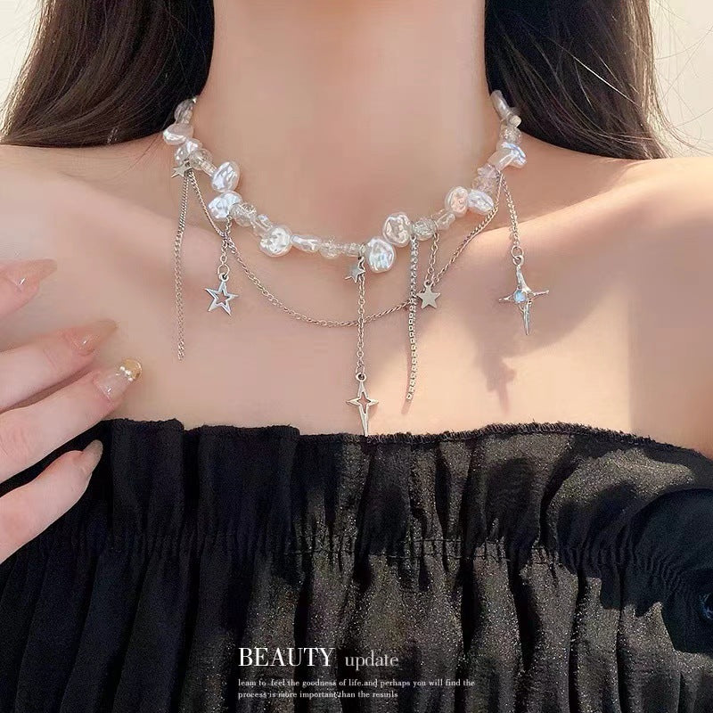 Women's Korean Style Vintage High-grade Pearl Design Clavicle Necklaces