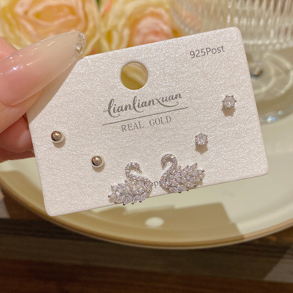 Women's Needle One Card Three Pairs Earings Small Delicate Summer High-grade Stud Earrings