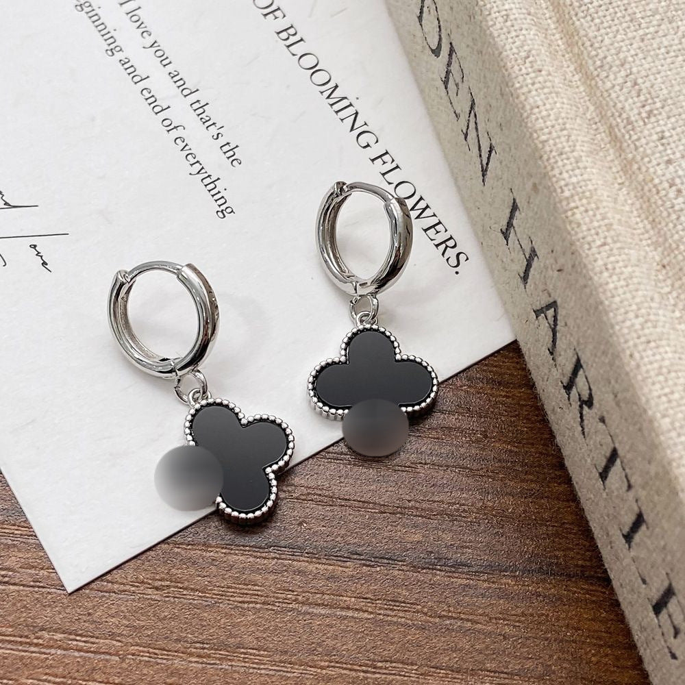 Women's High-grade Ear Clip Light Luxury Niche Design Titanium Steel No Earrings