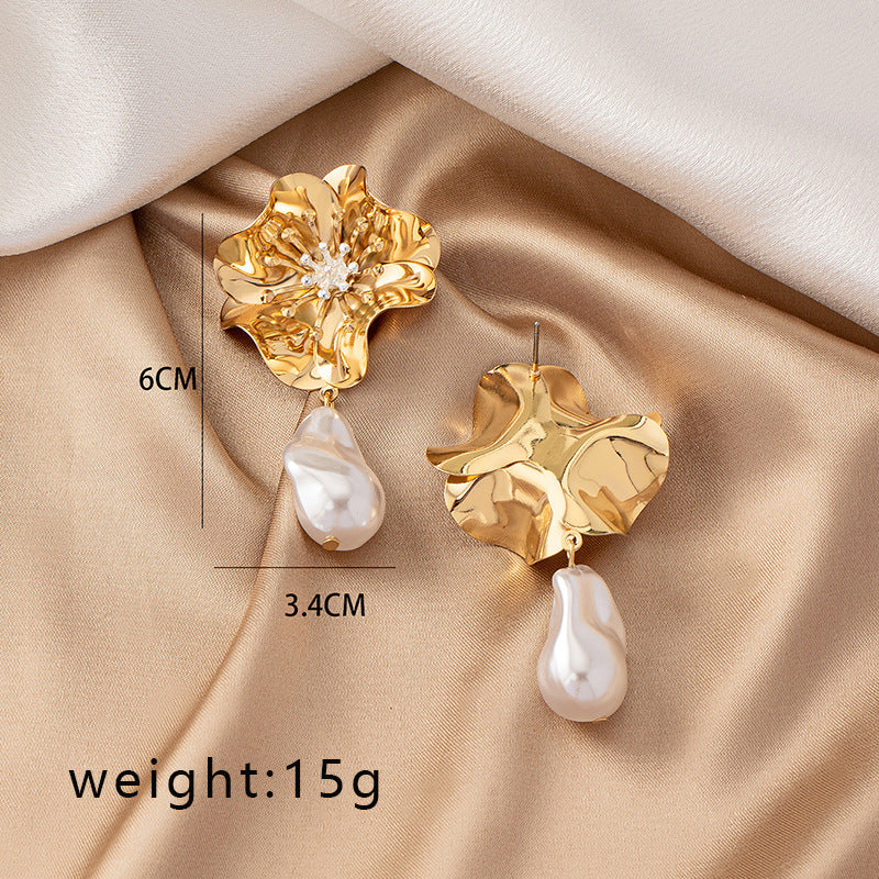 Women's Stylish Flower Elegant Street Shot Earrings
