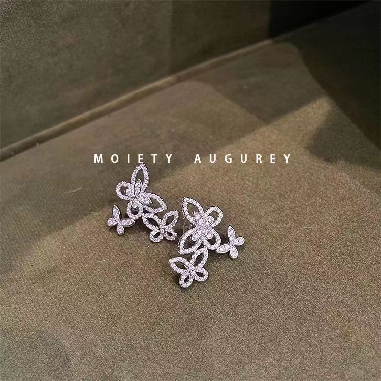 Zircon Butterfly Design Temperament Wild Fashion Mini Stud Earrings