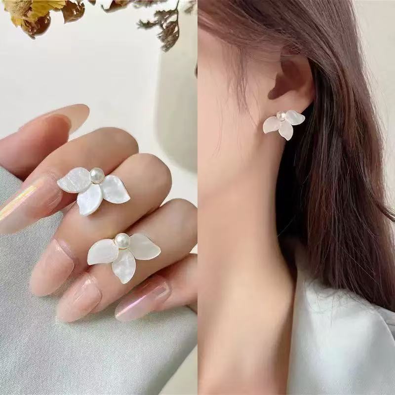 Women's Pair Cross Mirror Classic Fashion Simple Love Heart High-grade Earrings