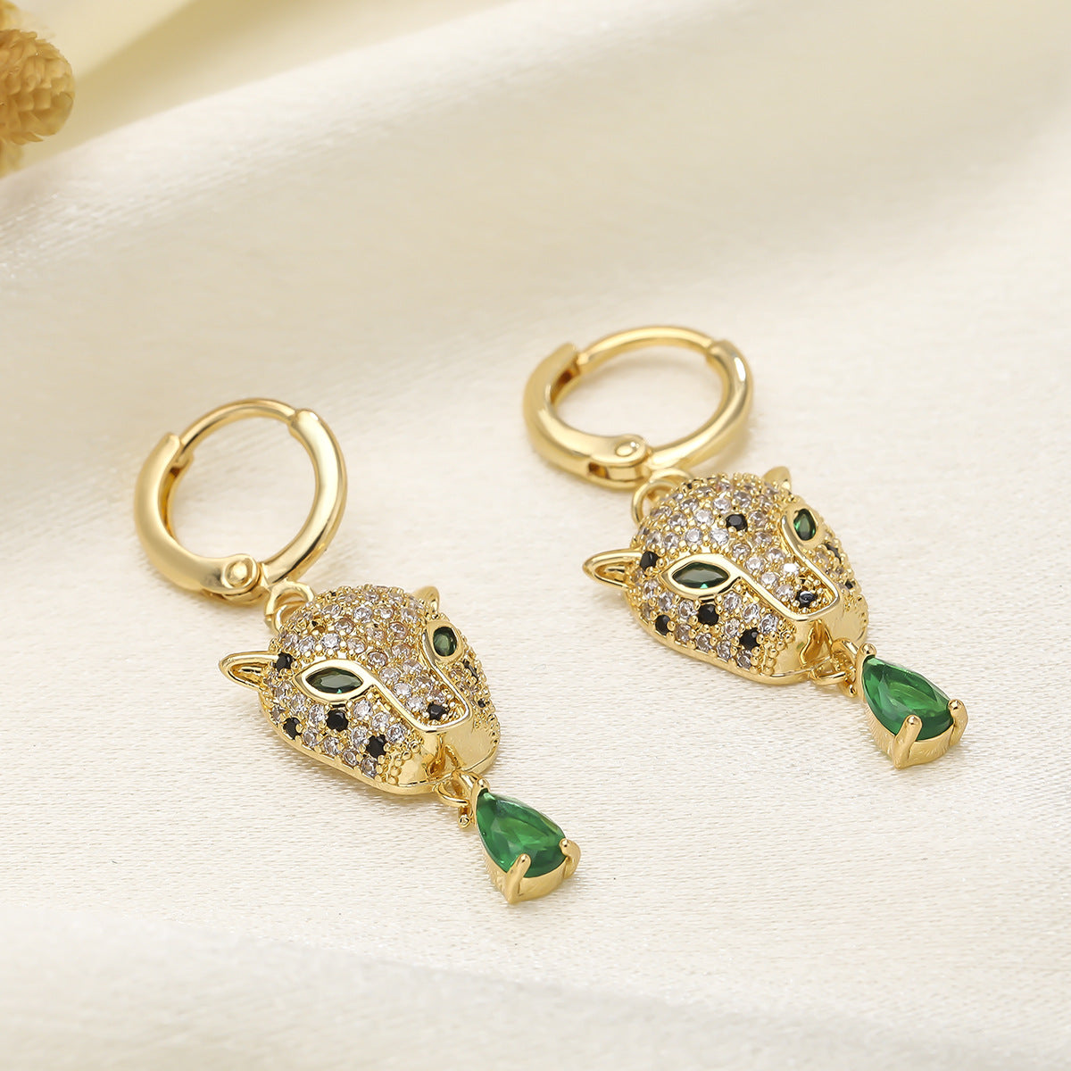 Women's Leopard Head High Sense Special Interest Light Earrings