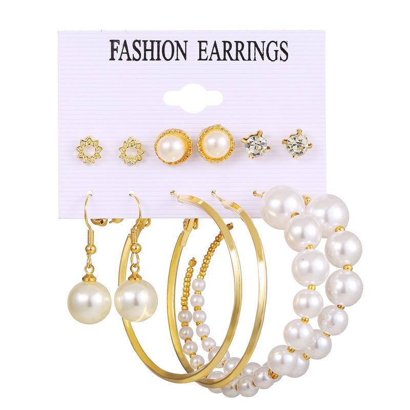 Women's Inlaid Pearl Creative French Retro Gold Ear Stud Earrings