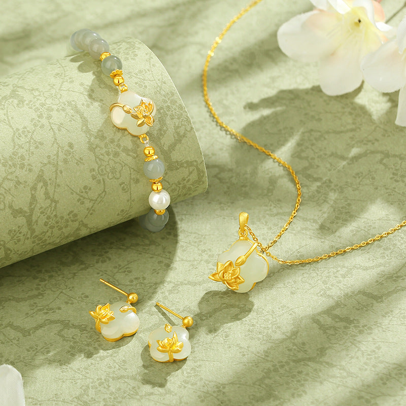 Women's Good Thing Lotus Peace Buckle Simple High-grade Imitation Chalcedony Clavicle Pendants