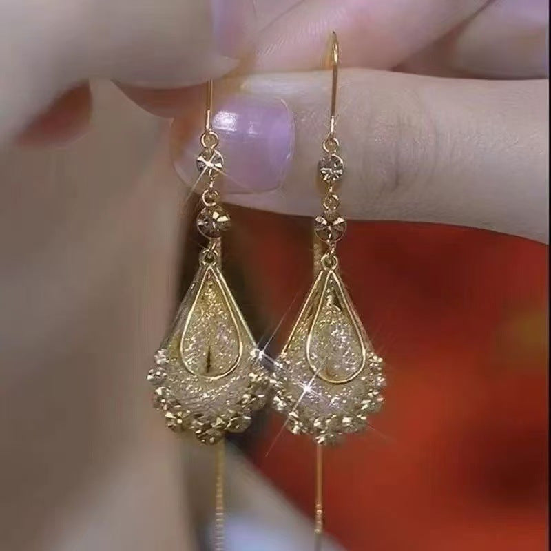 Light Luxury Clover Niche High Sense Tassel Stud Earrings