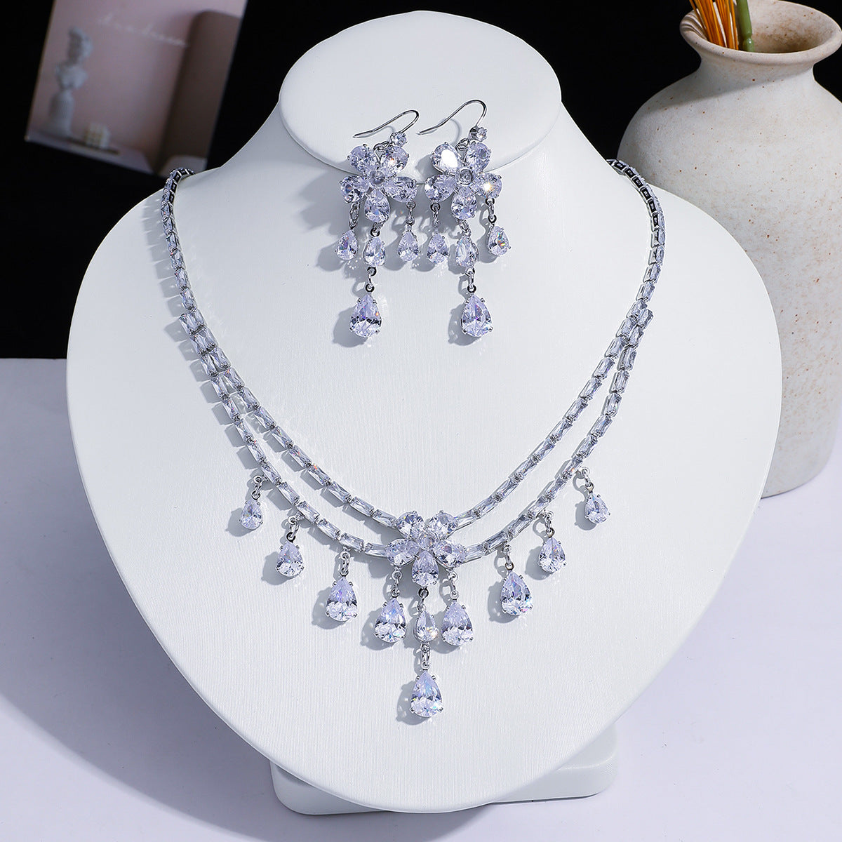 Fashion Trend Zircon Green Butterfly Tassel Necklace