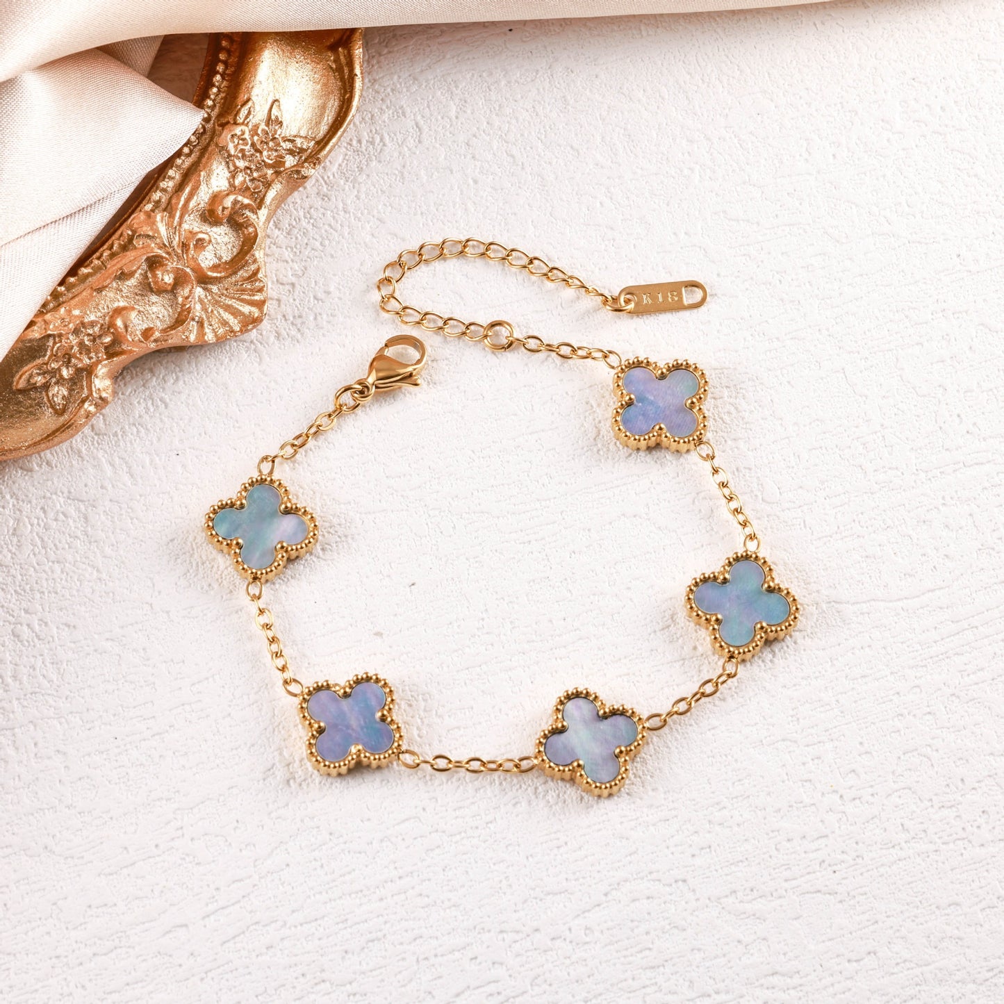 Popular High-quality Titanium Steel Clover Real Fritillary Bracelet