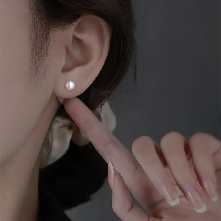 Women's Elegant Gentle Natural Freshwater Pearl Light Luxury Stud Earrings