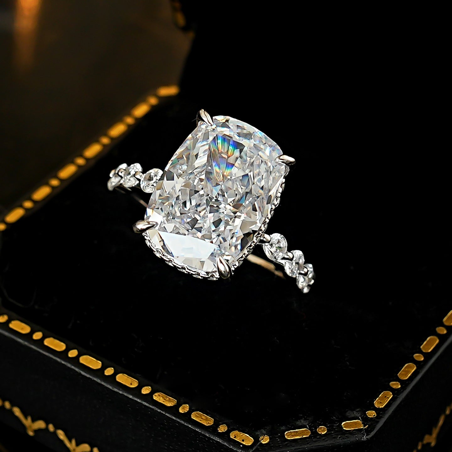 High Carbon Diamond Open Luxurious Simple Atmospheric Index Ring