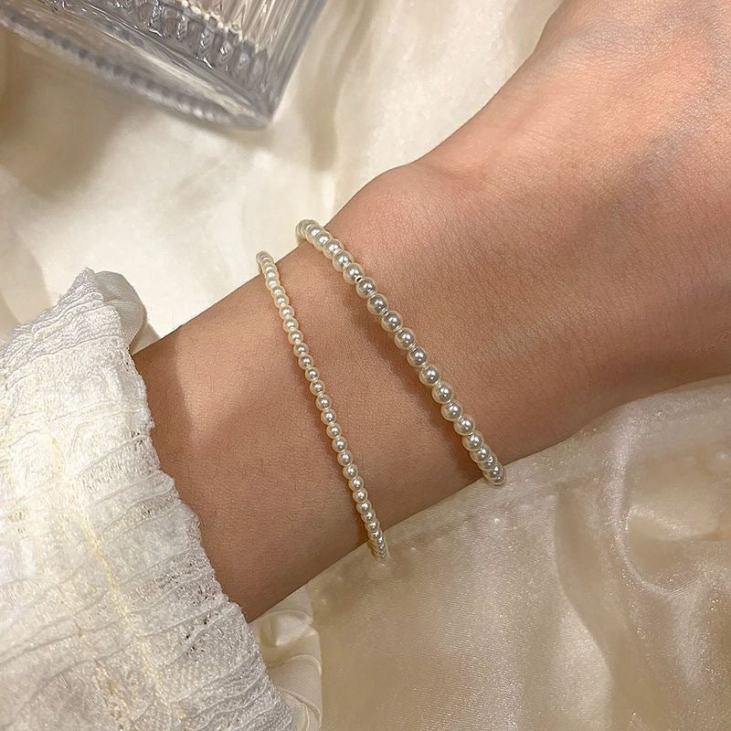 Women's Perfect Circle Strong Light Pearl Simple French Vintage Style Fashion Bracelet
