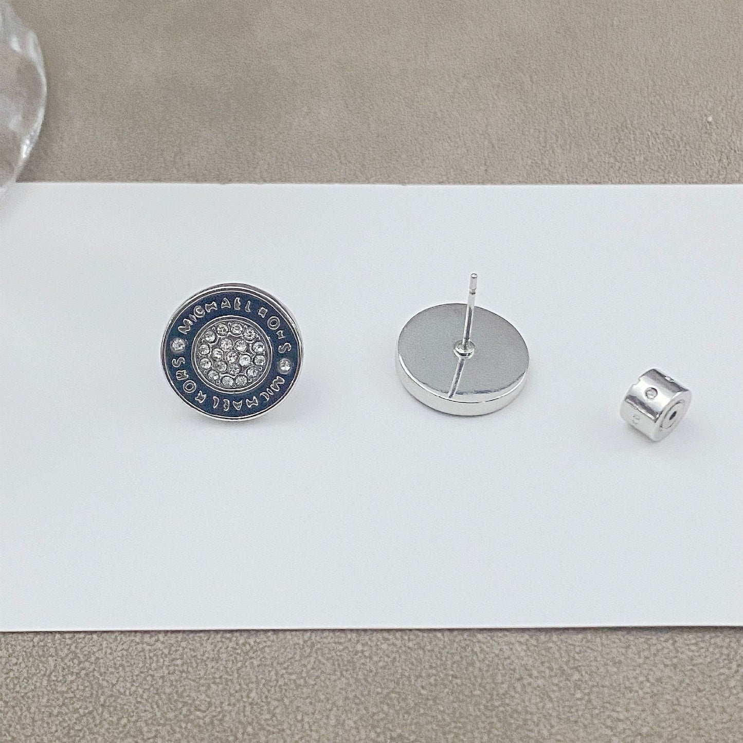 Simple Exquisite Commuter Round Letter Colored Glaze Niche Design Stud Earrings