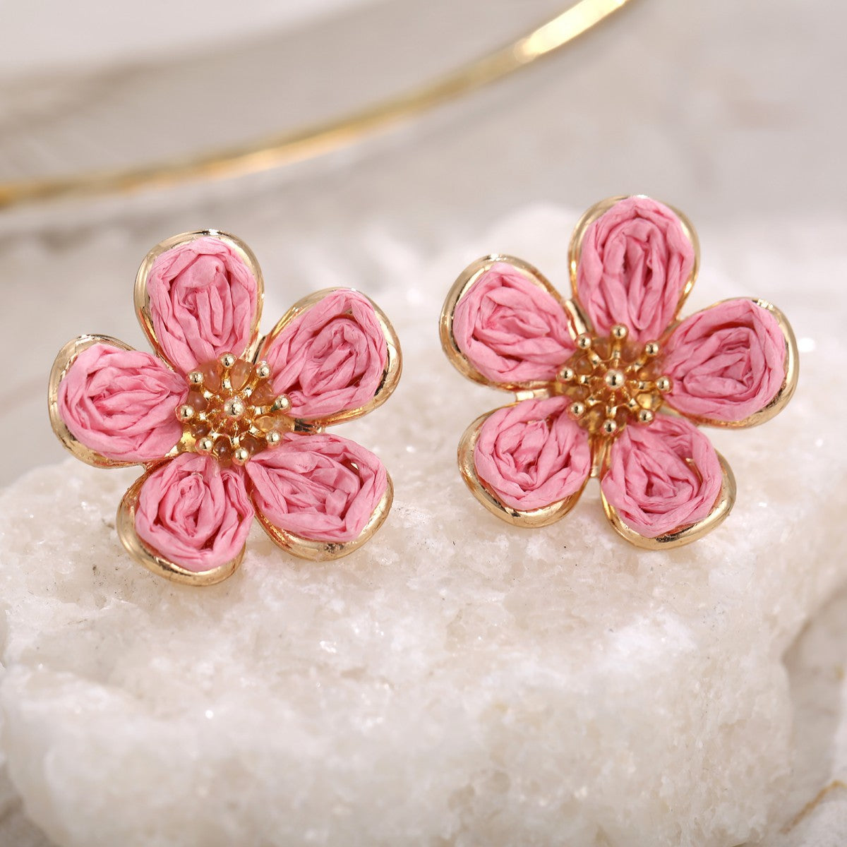 Raffia Flower Small Fashion Hand-woven Simple Earrings