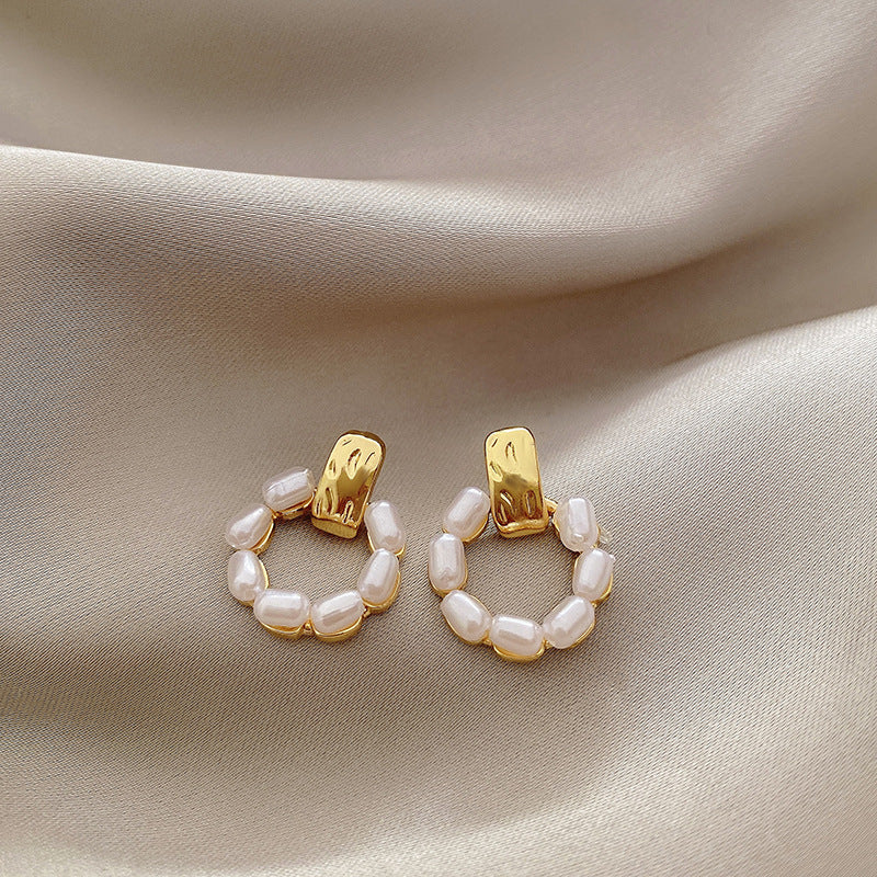 Women's Design Circle Pearl For Light Luxury Temperament Geometric French Style Stud Earrings