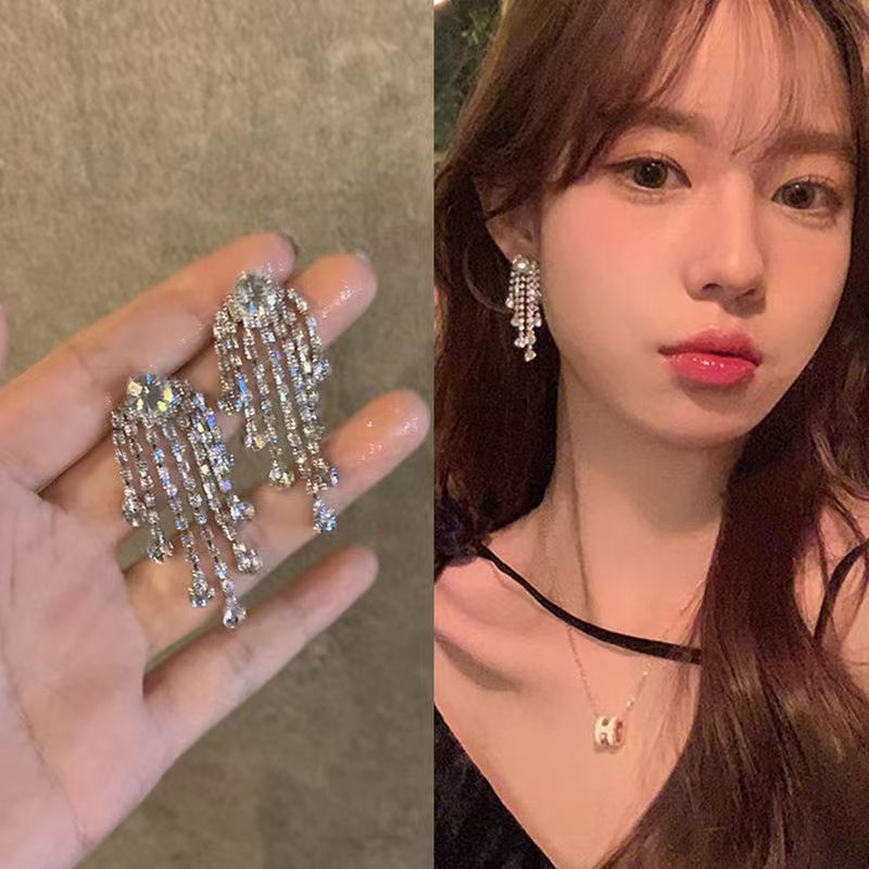Women's Elegant Trendy Long Tassel Vintage Earrings