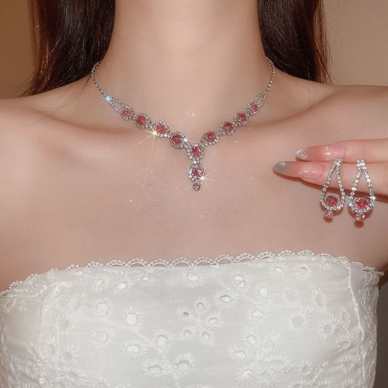 Elegant Drop Round Light Luxury Minority Necklaces