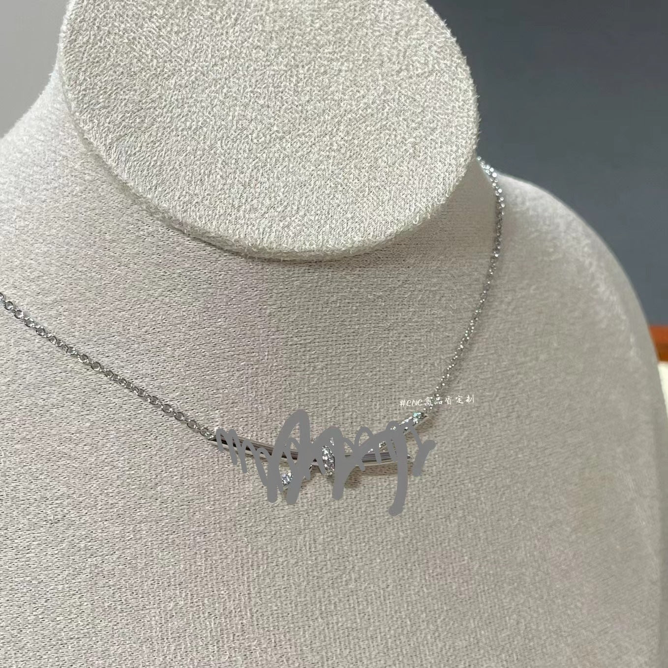 Bends Hitches Twisted Bow Half Diamond Full Rose Gold Clavicle Necklace