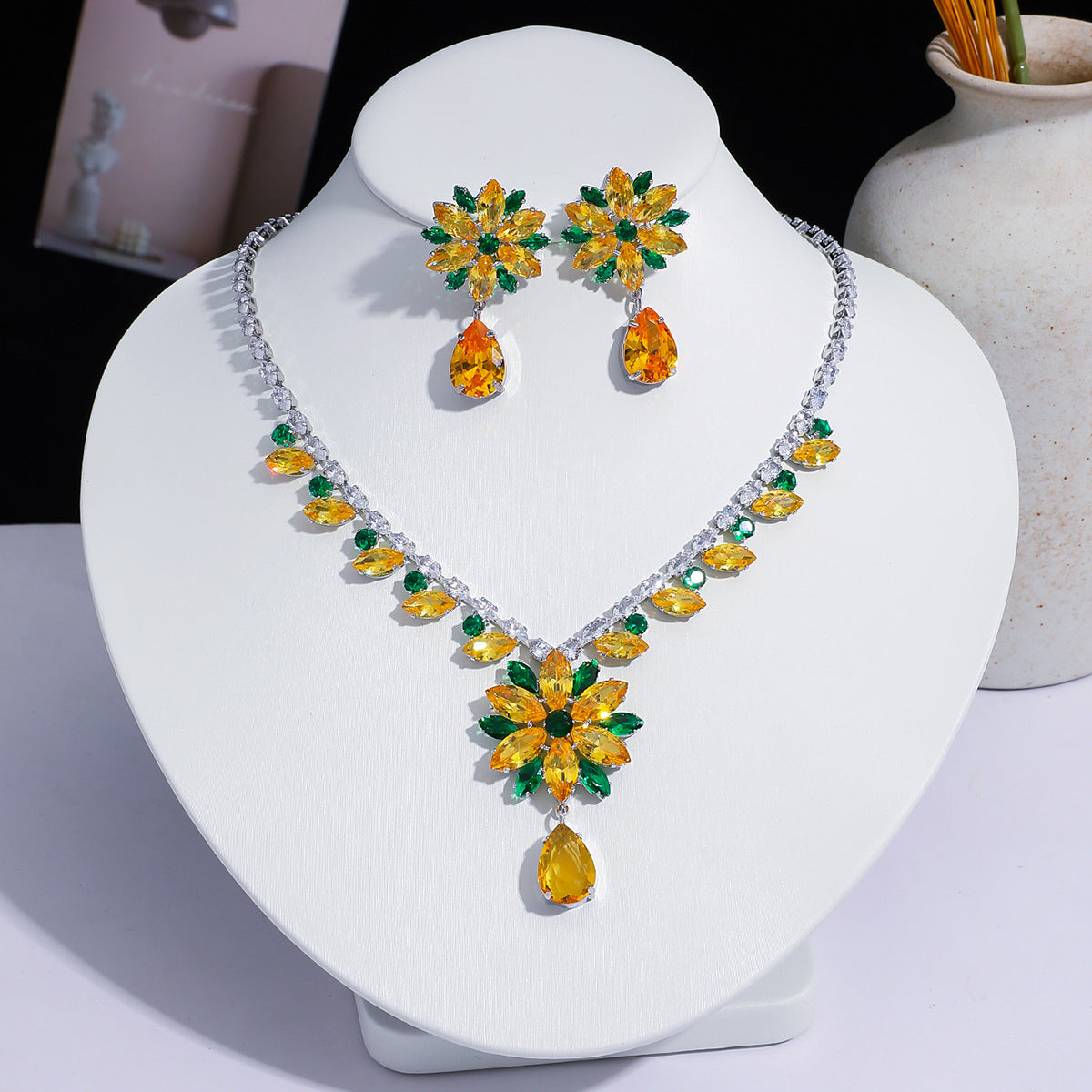 Fashion Trend Zircon Green Butterfly Tassel Necklace