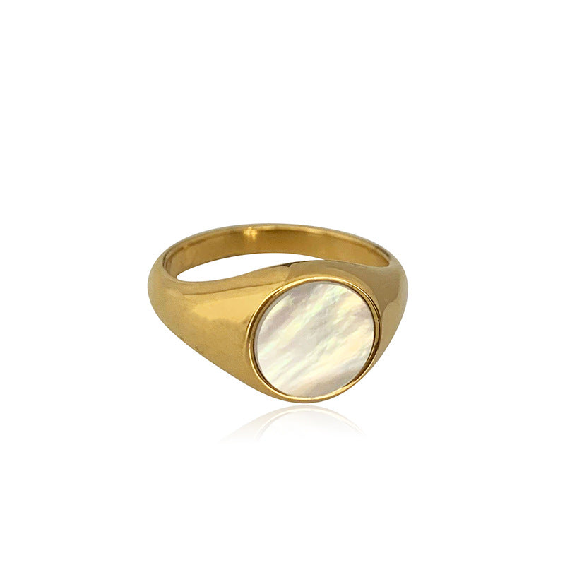Women's Fashion Retro Elegant Round Fritillary Gold Plated Titanium Steel Shell Ring