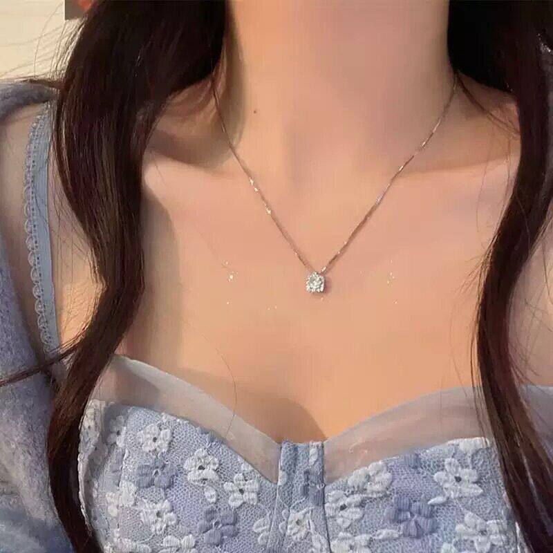 Women's Delicate Heart Light Luxury Graceful Fashionable Butterfly Clavicle Necklace
