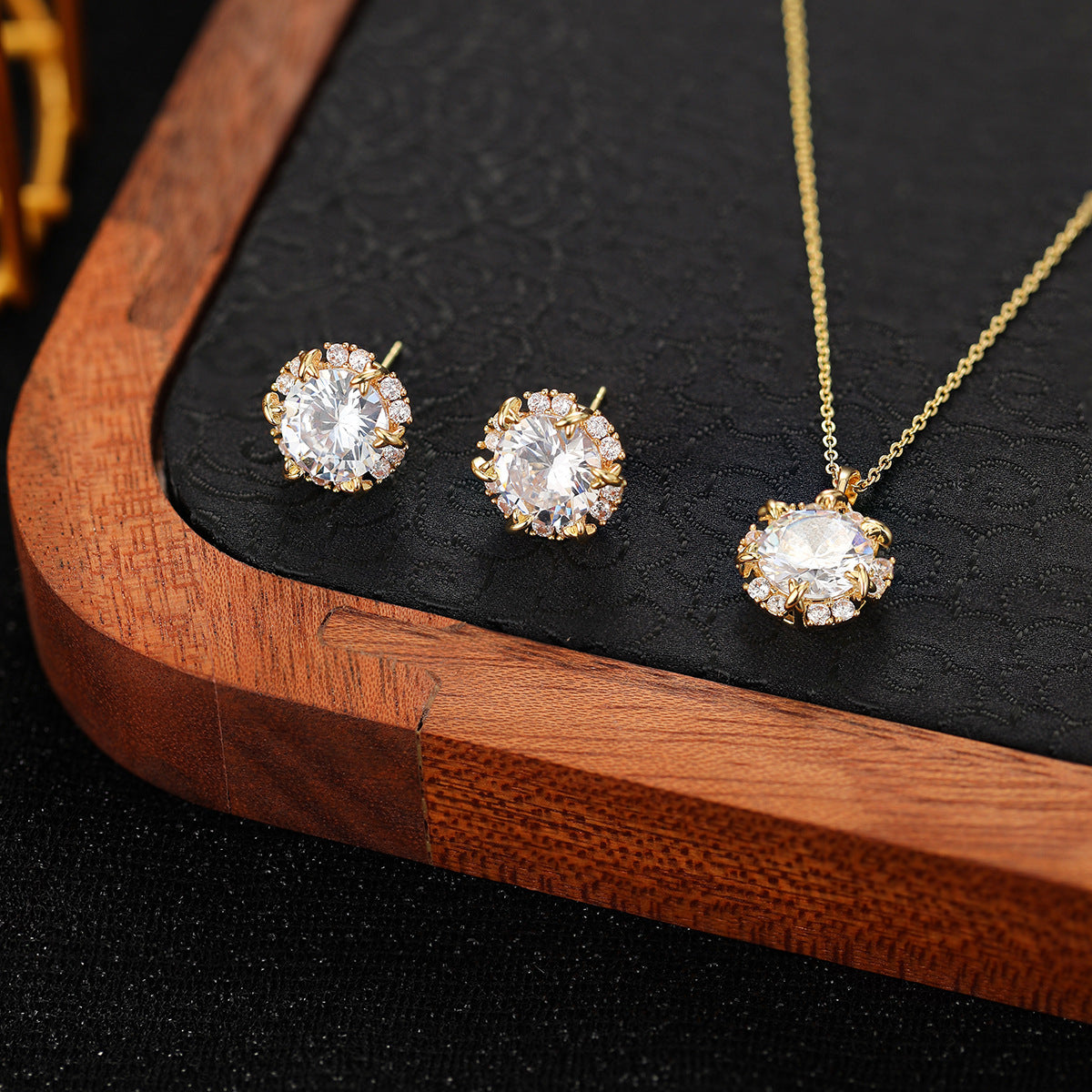 Glamorous Comfortable Two-piece Affordable Luxury Fashion Jewelry Set