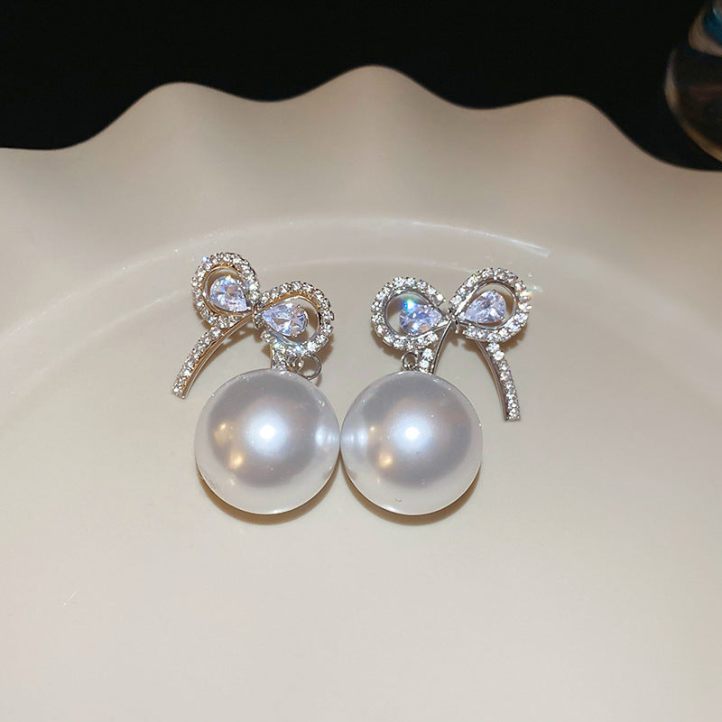 Cheese Pleated Fashionable Casual Style Ear Hook Earrings