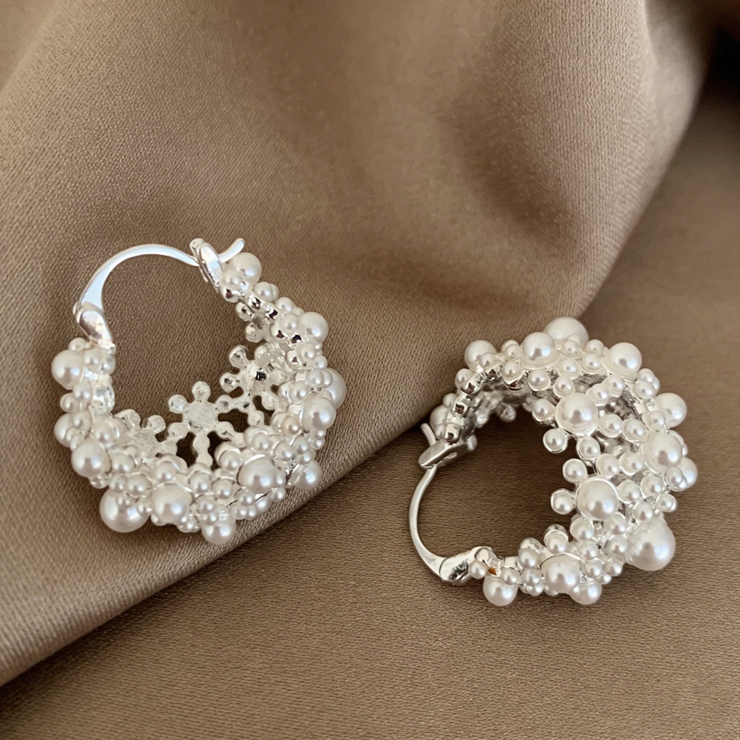 Hollow Flower Basket Pearl Female French Entry Lux Fashionable Temperamental Rings