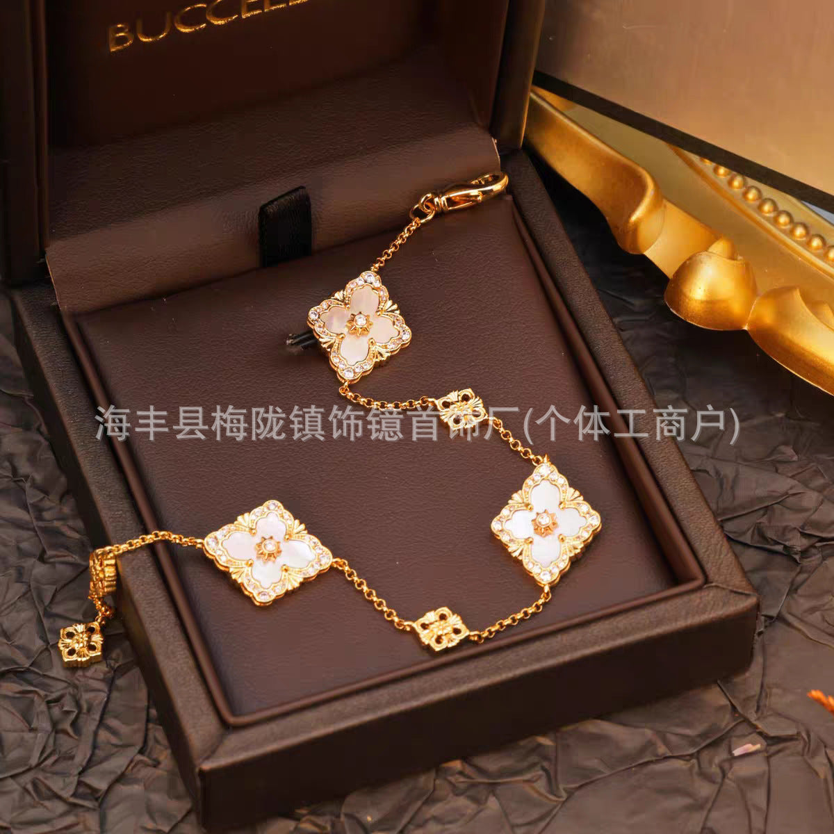 Single Three Flowers Pork Belly Female Vintage Court Style Affordable Bracelet