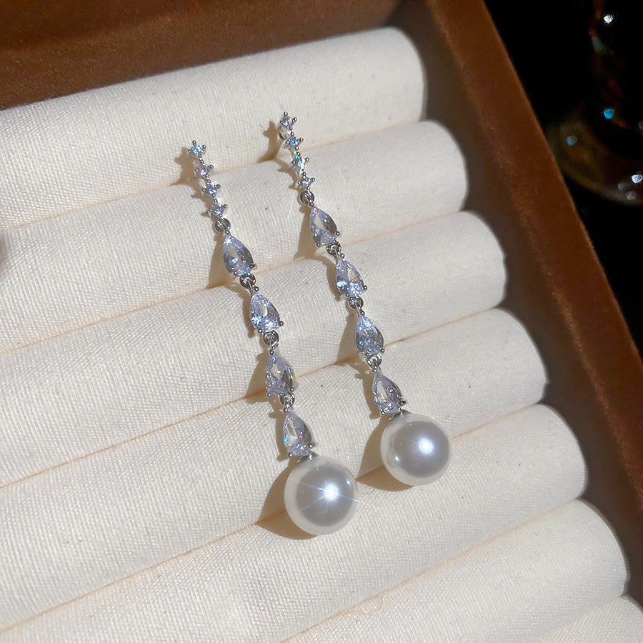 Korean Style White Zircon High-grade Simple Personalized Design Sense Earrings