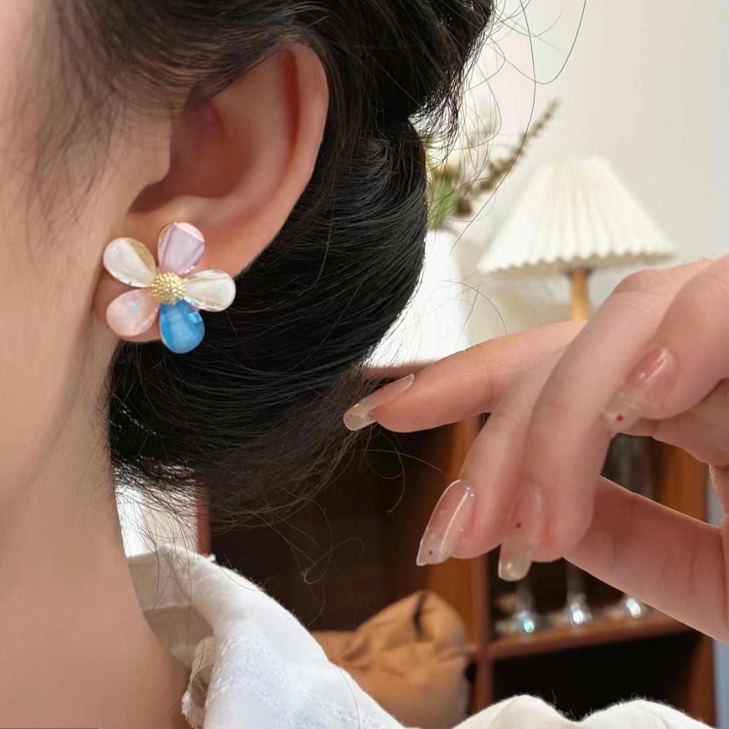 Opal Colored Flower Graceful Fresh Simple Cold Stud Earrings